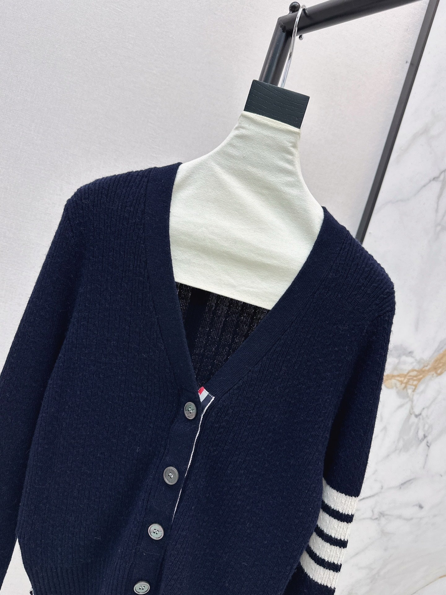 Thom NEW V-neck wool cardigan