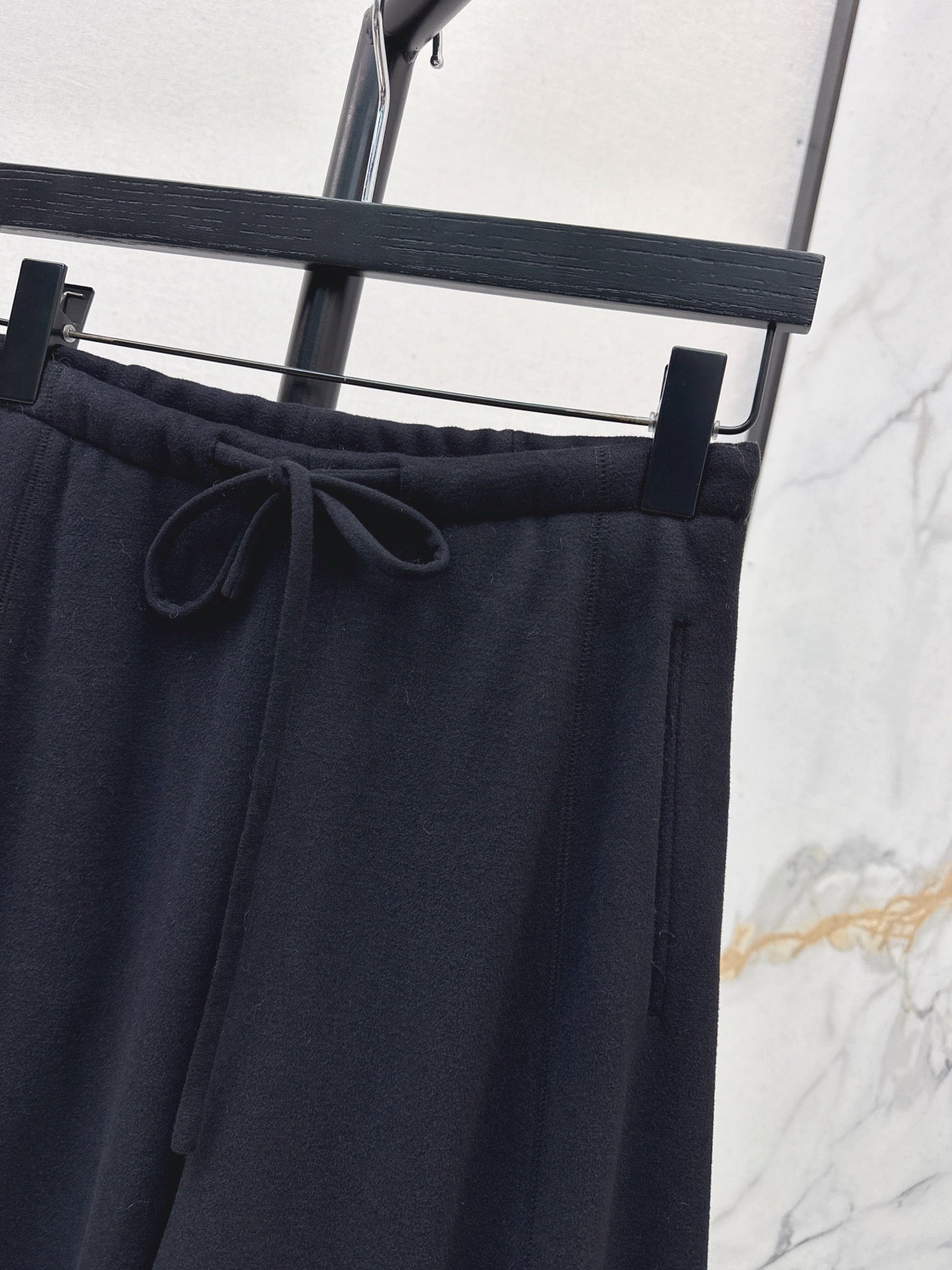 Brune NEW Straight pants