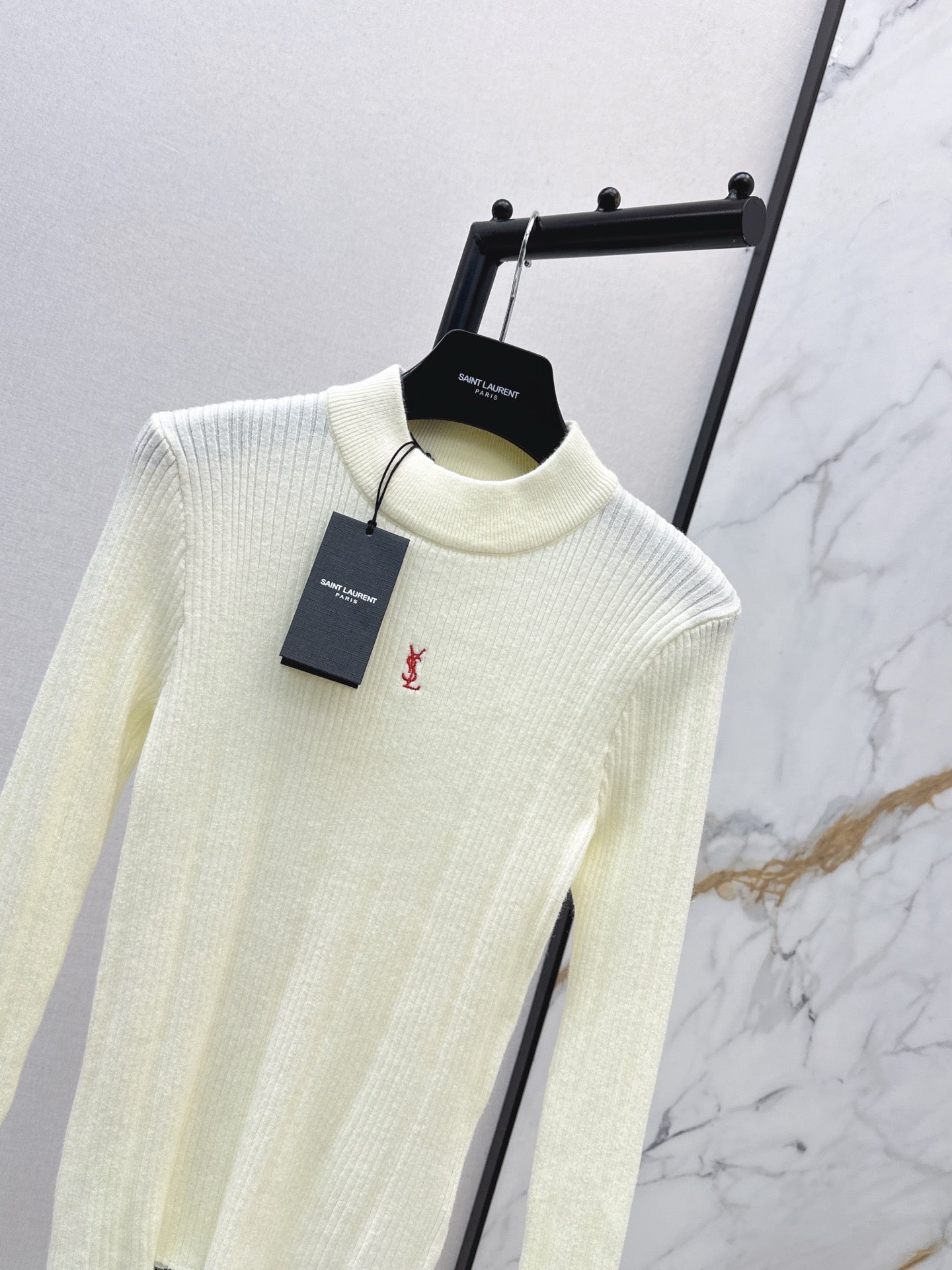 Saint NEW Knitted base sweater
