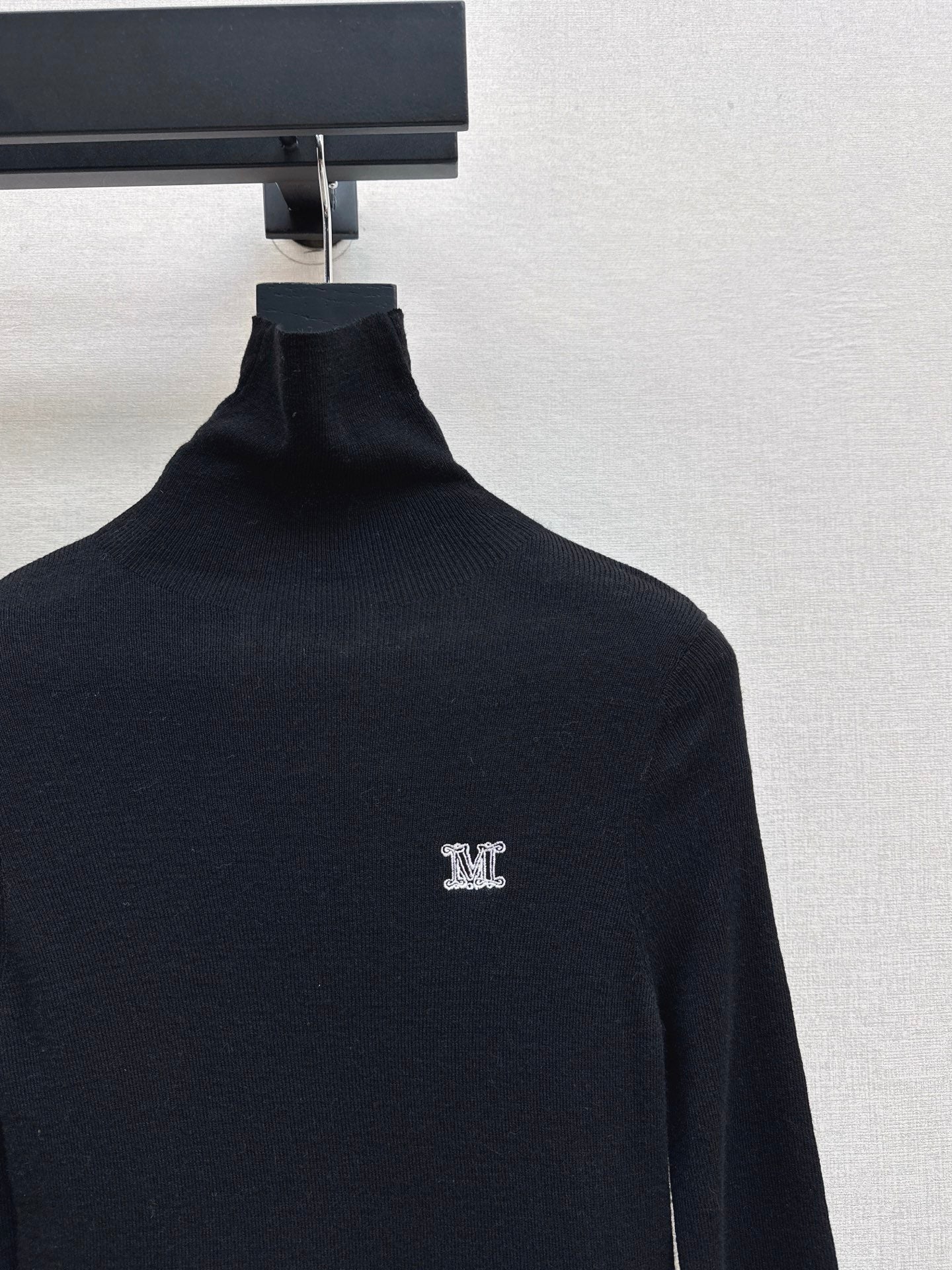 Max NEW turtleneck base layer