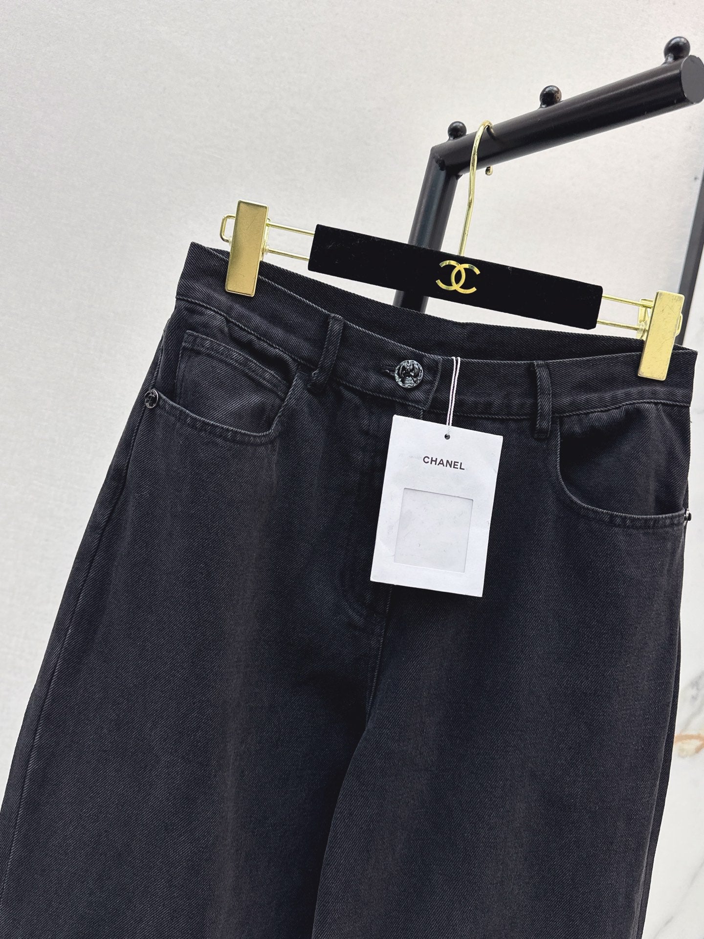 Chan NEW Workwear-style jeans