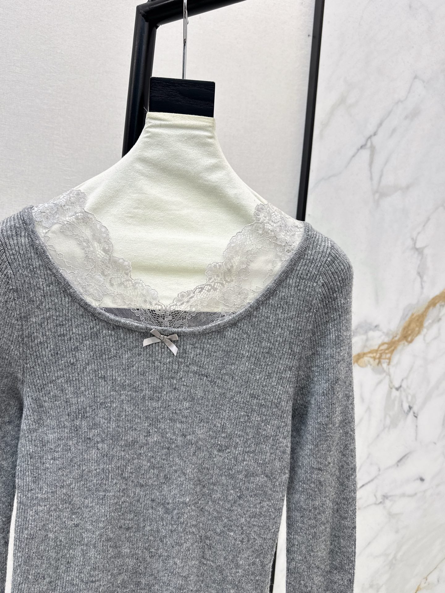 Miu NEW Lace base layer