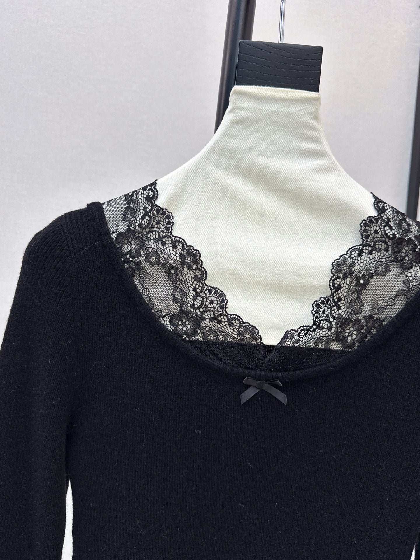 Miu NEW Lace base layer