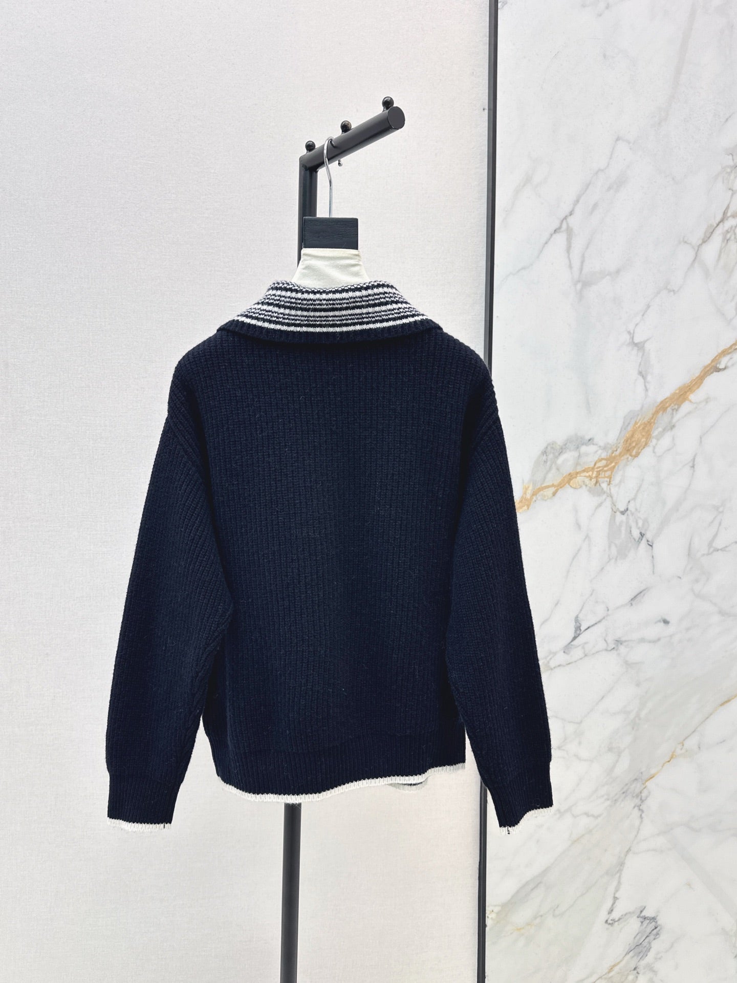 Loro NEW knitted sweater