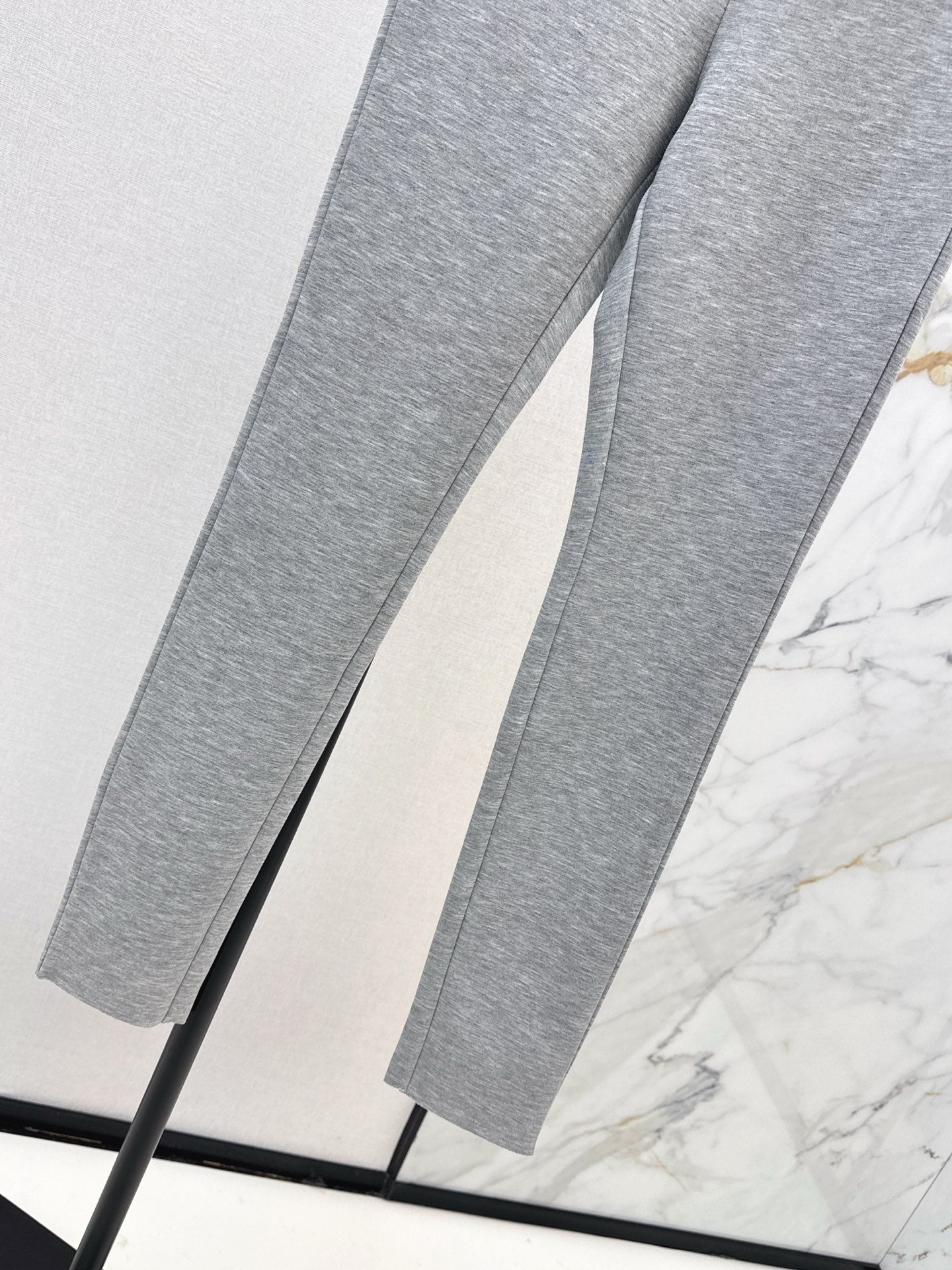 Brune NEW High-waisted leggings