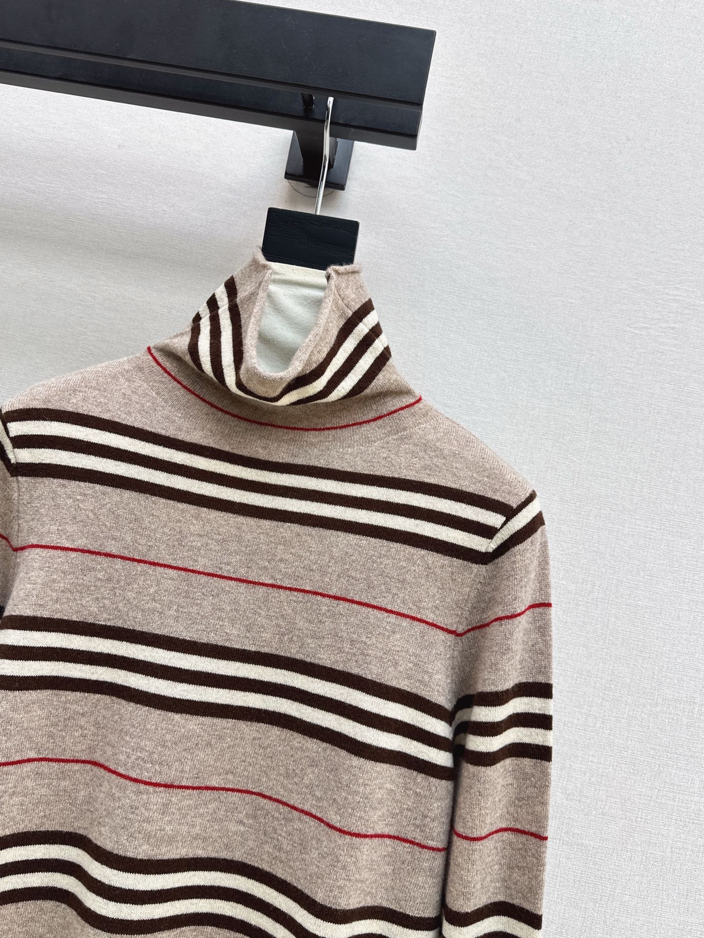 Bur NEW Striped turtleneck base layer