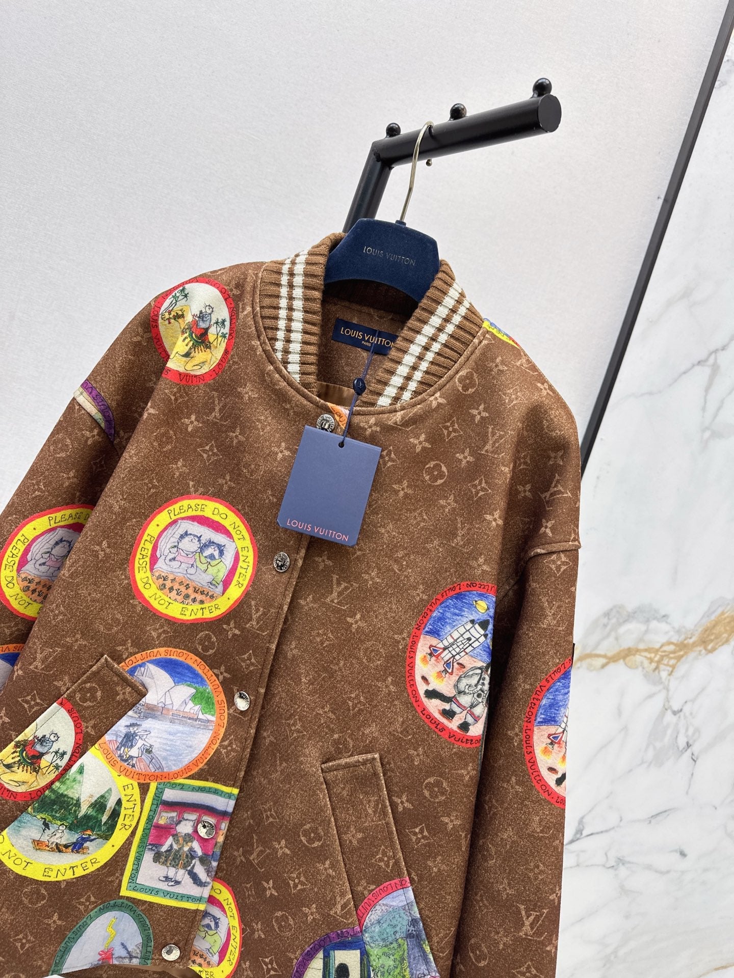 Louis NEW badge print jacket