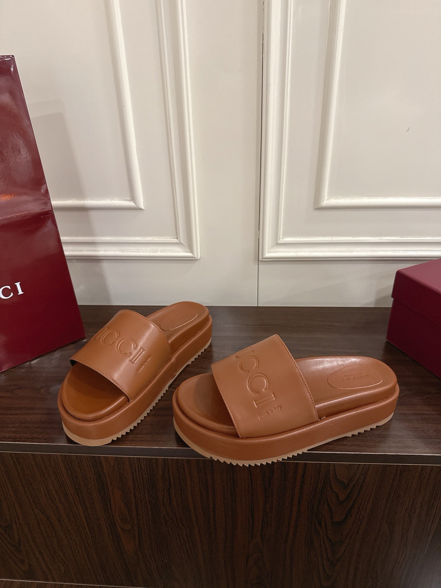 Guc New thick slippers