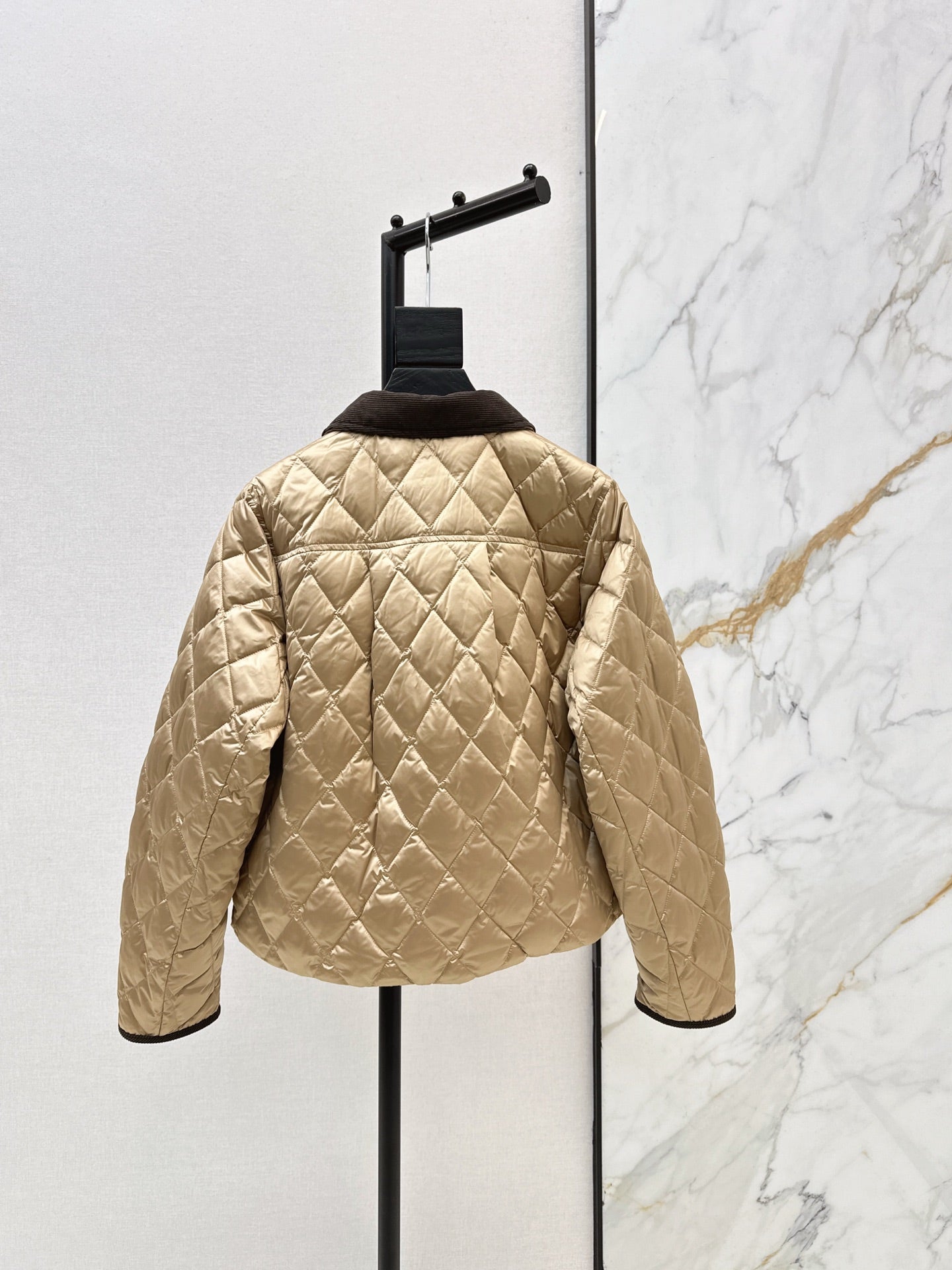 Brune NEW Down jacket