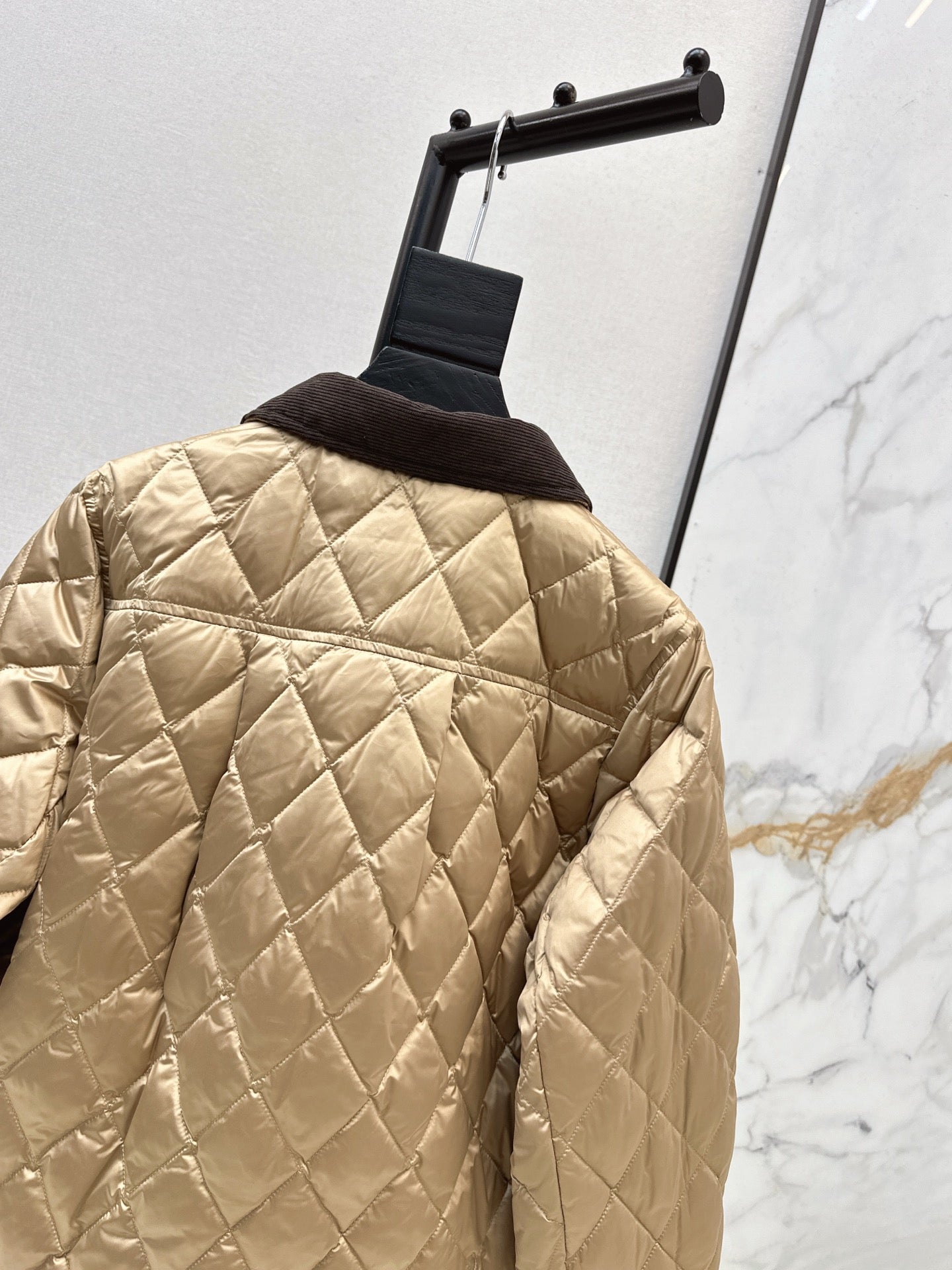 Brune NEW Down jacket