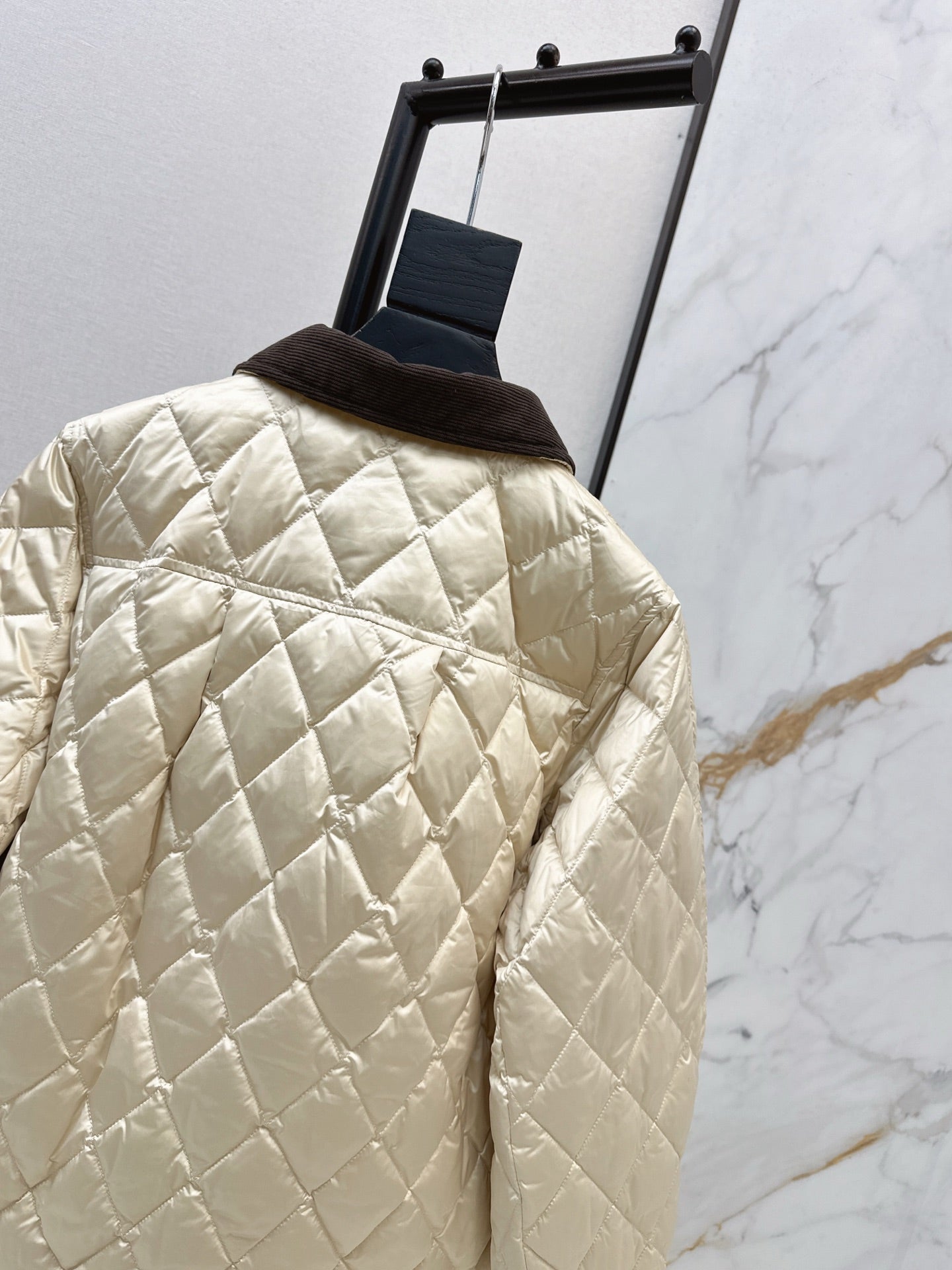 Brune NEW Down jacket