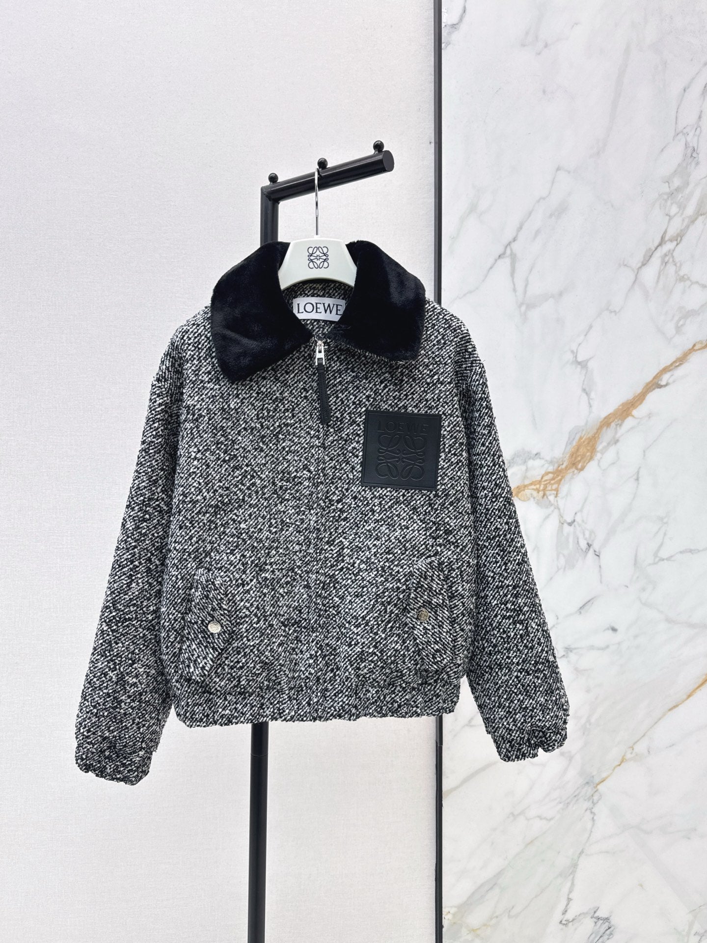 Loe NEW fur collar coat