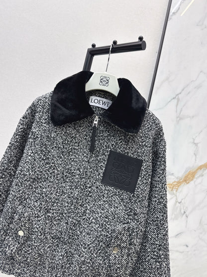 Loe NEW fur collar coat