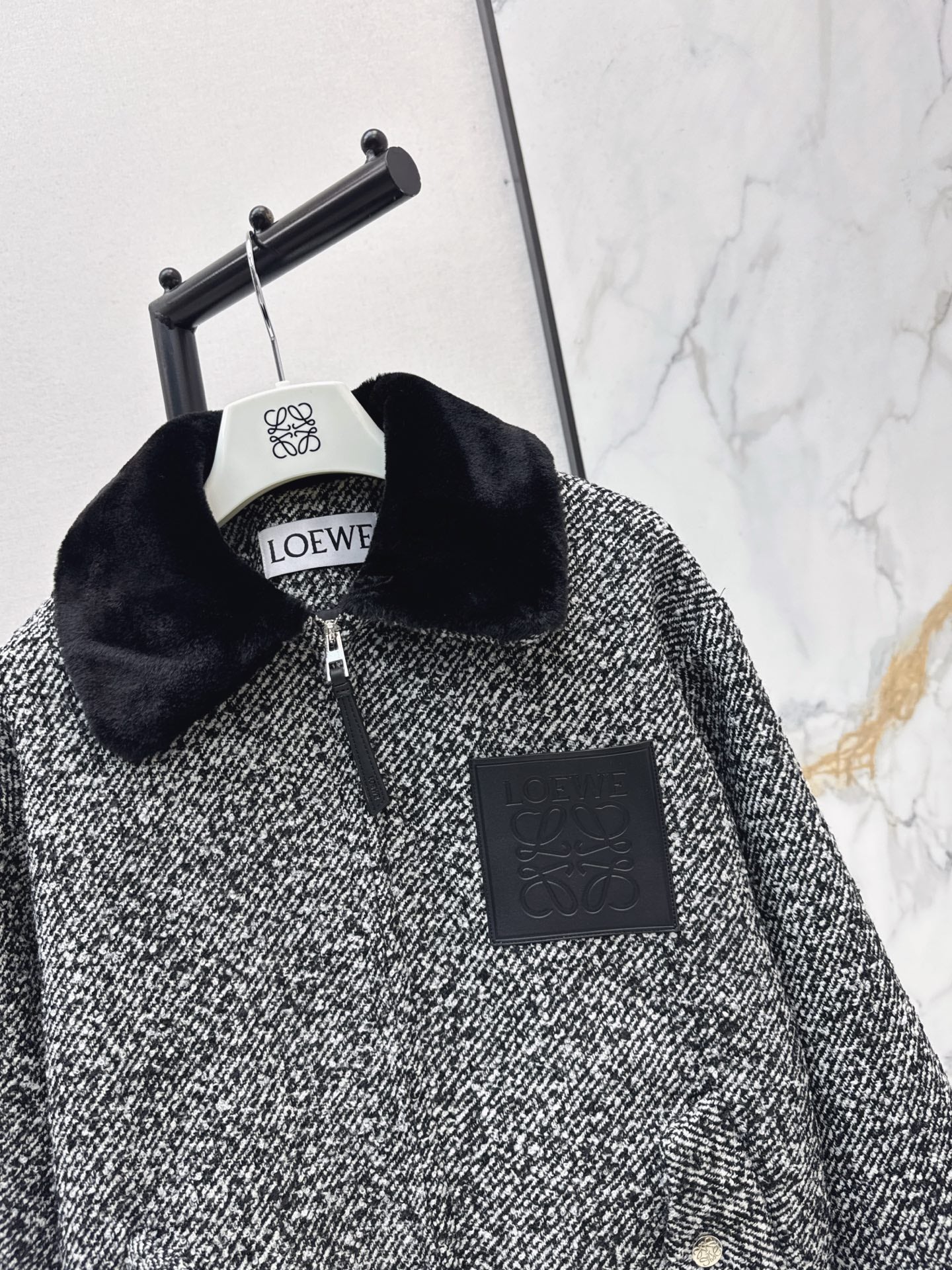 Loe NEW fur collar coat